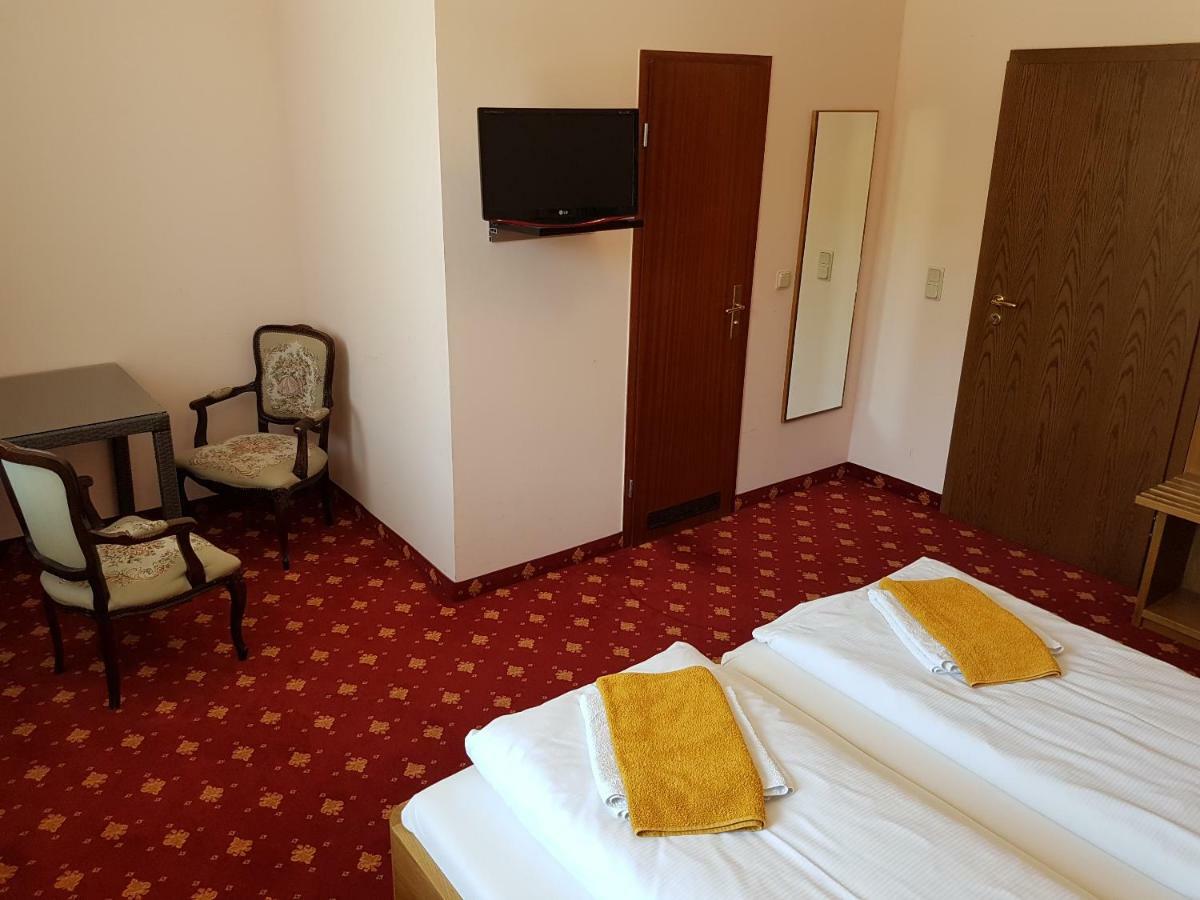 Hotel - Restaurant Sophienaue ไอเซนัค ภายนอก รูปภาพ